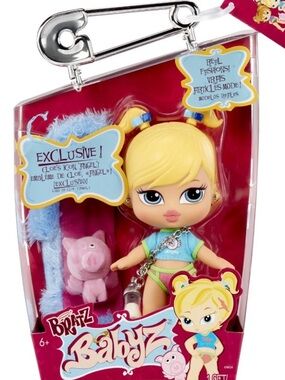 NEW Bratz Babyz Cloe with pet pig, bottle and blanket, collectible doll MGA